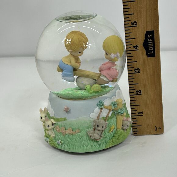 Enesco Precious Moments While Walking In The Park One Day Musical Snow Globe - Picture 15 of 15